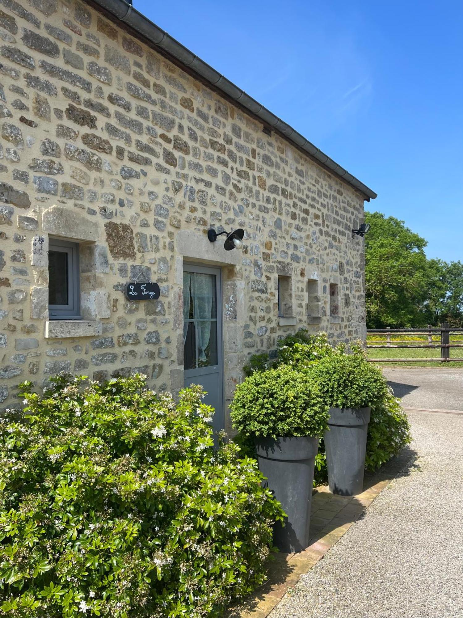 La Forge, Gite Familial,A Sainte Mere Eglise Villa Exteriör bild